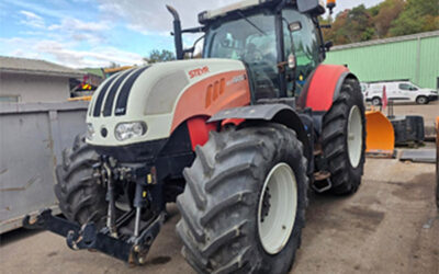 Javno zbiranje ponudb za prodajo stvarnega premoženja – Premičnine – Traktor STEYR CVT 6230